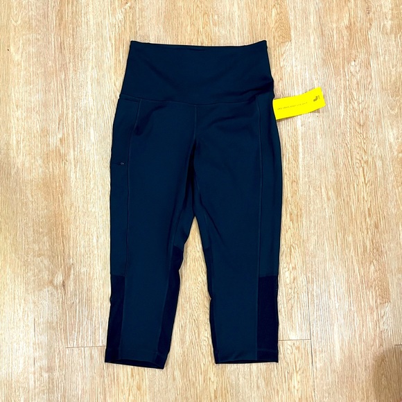 Lole Cropped Pants - Picture 1 of 2